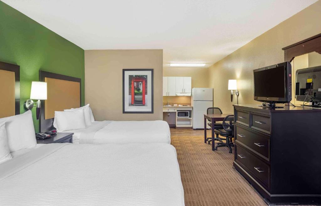 Studio Suite with one king bed
